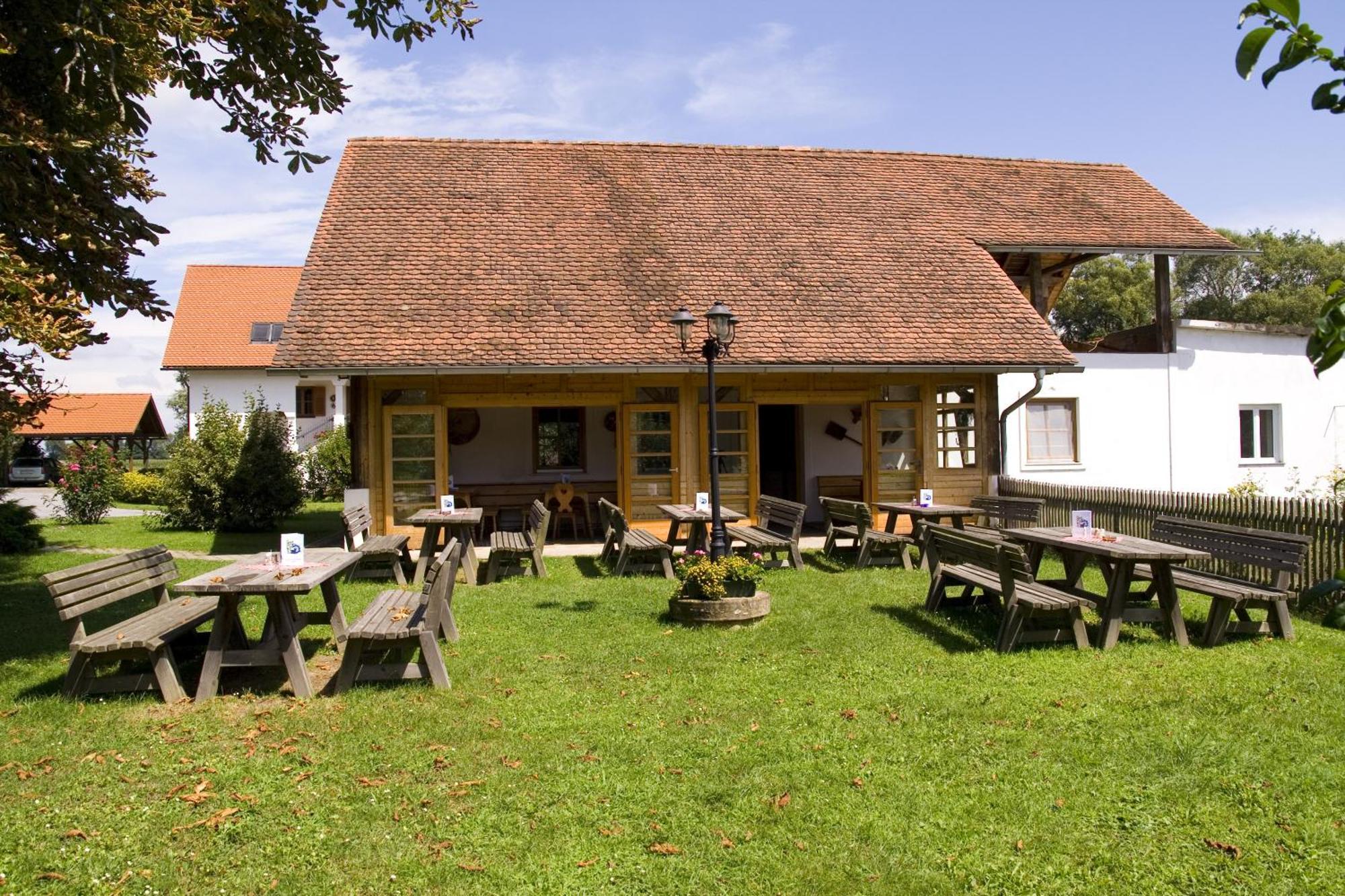 Fruehstueckspension Kleinschuster Burgau Exterior foto