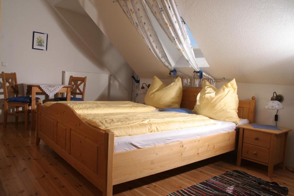 Fruehstueckspension Kleinschuster Burgau Quarto foto
