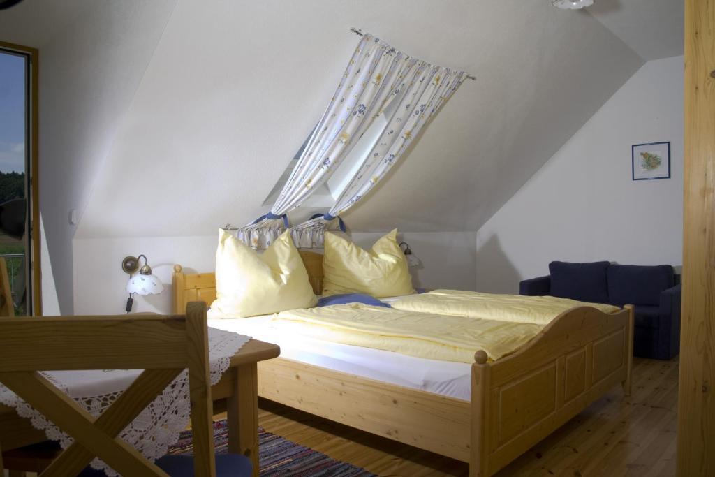 Fruehstueckspension Kleinschuster Burgau Quarto foto